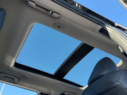 Used 2023 Mitsubishi Outlander SE image 5