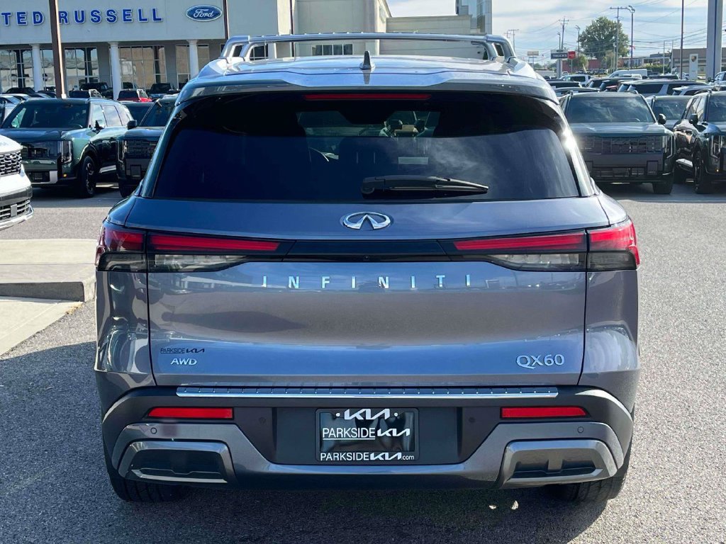 Used 2023 INFINITI QX60 Sensory w/ Vision Package AWD/4WD image 31