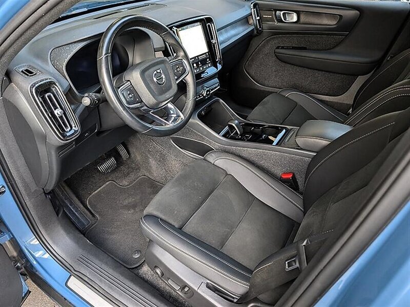 Used 2023 Volvo C40 P8 Recharge Ultimate AWD/4WD image 2