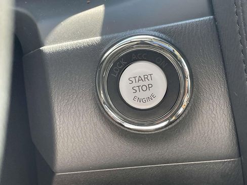 Used 2023 Nissan Armada SL w/ Captain's Chairs Package image 29