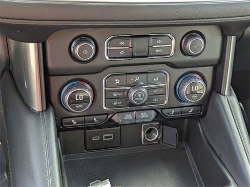 Used 2022 Chevrolet Tahoe Z71 image 25