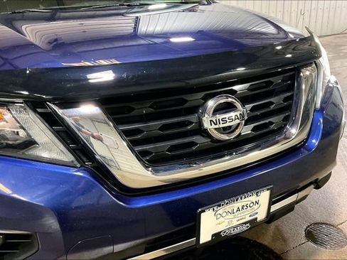 Used 2018 Nissan Pathfinder S image 10