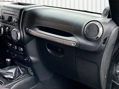 Used 2014 Jeep Wrangler Unlimited Sport w/ Power Convenience Group image 24