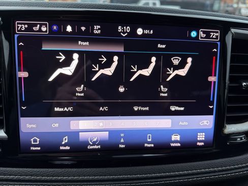 Used 2022 Chrysler Pacifica Touring-L w/ Uconnect Theater Family Group image 24