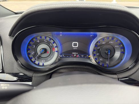 Used 2018 Chrysler 300 S w/ 300S Premium Group image 19