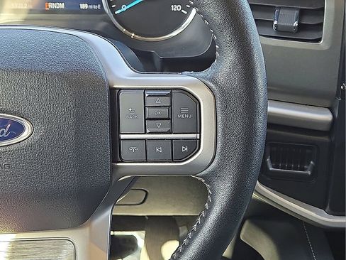 Used 2024 Ford Expedition XLT image 20