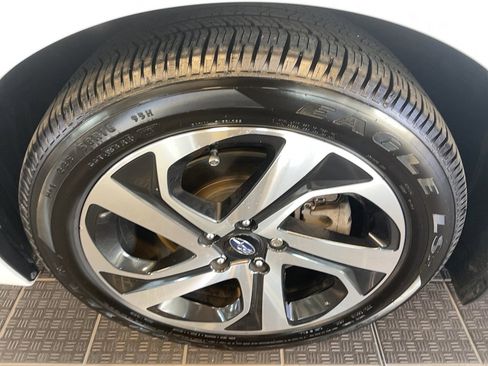 Used 2022 Subaru Legacy Limited image 5