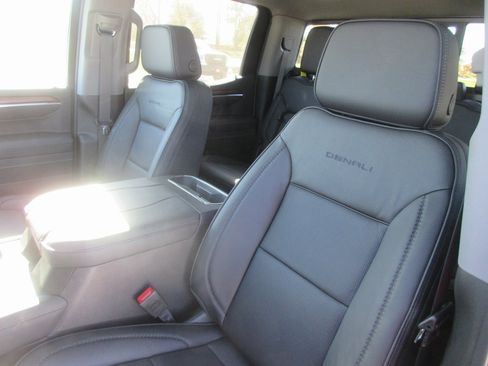 New 2026 GMC Sierra 1500 Denali image 14