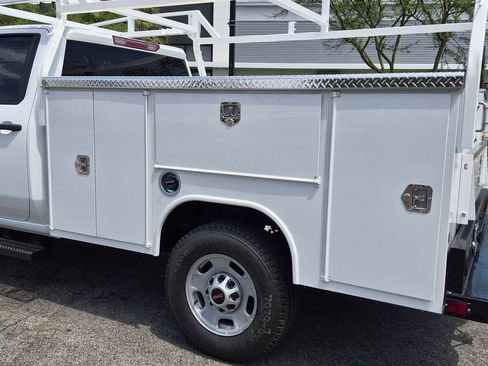 New 2026 GMC Sierra 2500 Pro w/ Convenience Package AWD/4WD image 12