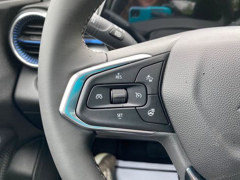 New 2026 Chevrolet Trax LT w/ LT Convenience Package FWD image 26