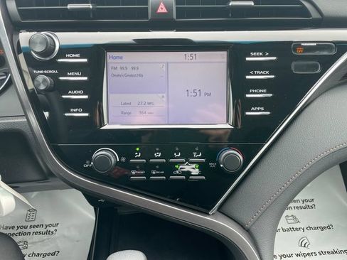 Used 2018 Toyota Camry LE FWD image 16