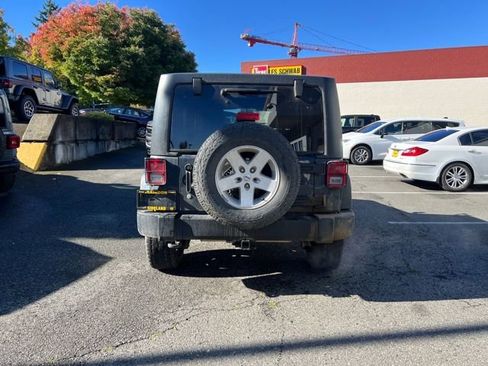 Used 2018 Jeep Wrangler Unlimited Sport S image 5
