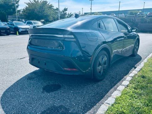 Used 2024 Toyota Prius Prime FWD image 4