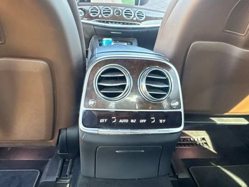 Used 2017 Mercedes-Benz S 550 4MATIC Sedan image 21