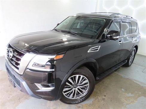 Used 2023 Nissan Armada SL w/ Cargo Package AWD/4WD image 4