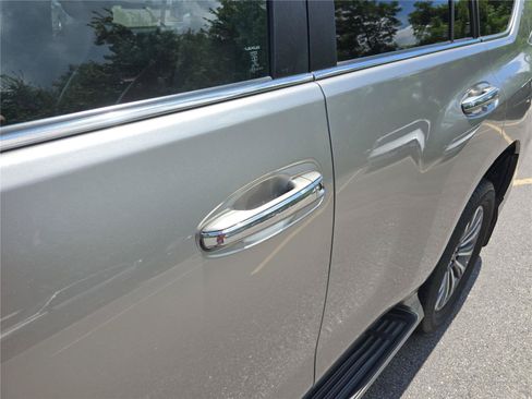 Used 2021 Lexus GX 460 Luxury w/ Accessory Package AWD/4WD image 12