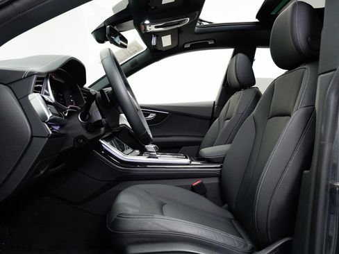 Certified 2025 Audi Q8 Premium Plus w/ Premium Plus Package AWD/4WD image 19