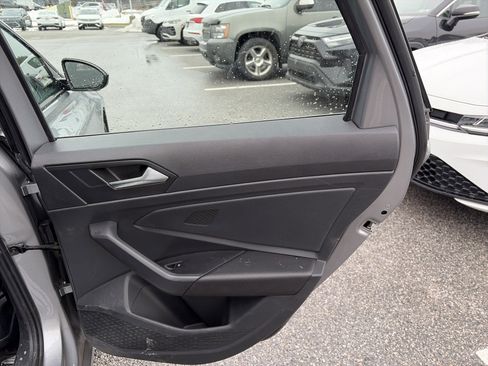 Used 2023 Volkswagen Jetta Sport image 15