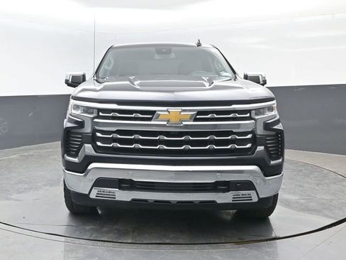 Used 2024 Chevrolet Silverado 1500 LTZ w/ Z71 Off-Road Package AWD/4WD image 2