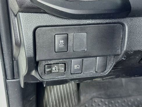 Used 2023 Toyota Tacoma SR AWD/4WD image 21