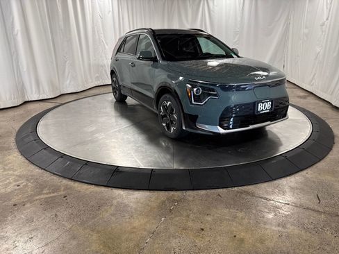 New 2026 Kia Niro Wind FWD image 7