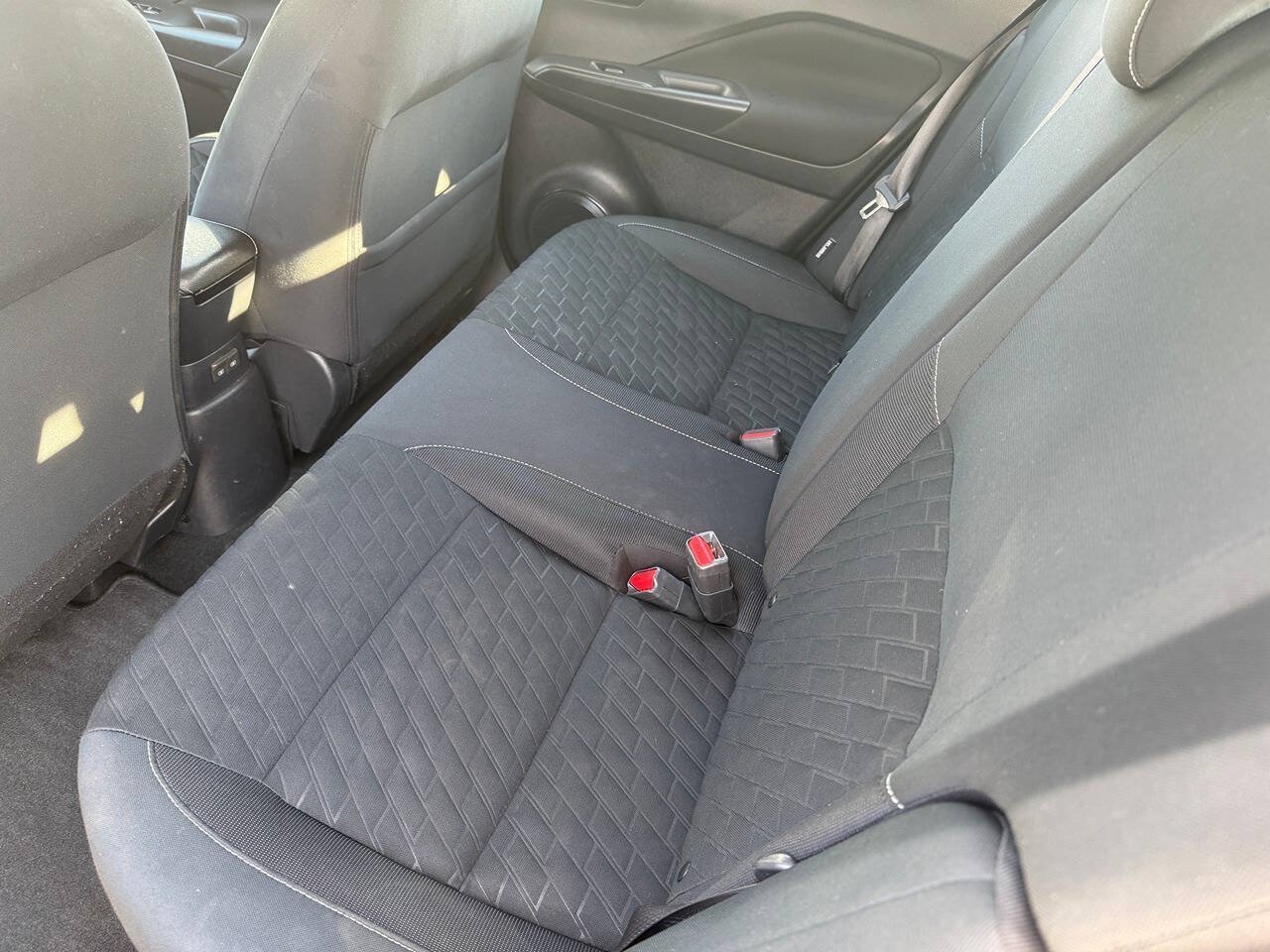 Used 2021 Nissan Kicks S FWD image 11
