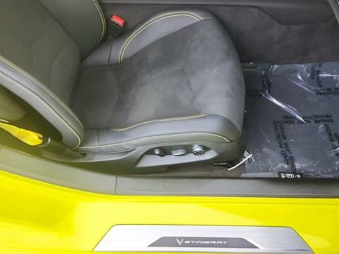 Used 2024 Chevrolet Corvette Stingray Premium Conv w/ Z51 Performance Package image 27