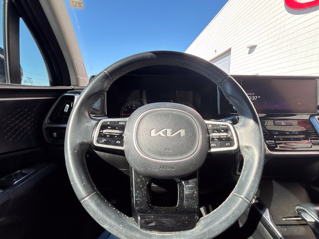 Used 2022 Kia Sorento S FWD image 19