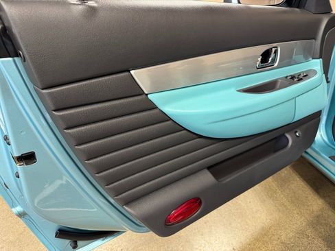 Used 2002 Ford Thunderbird image 65