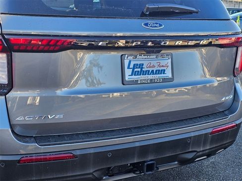 Used 2025 Ford Explorer Active image 26