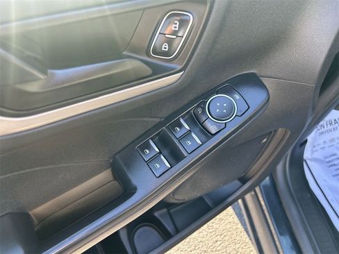 Used 2022 Ford Escape SE w/ Convenience Package image 19