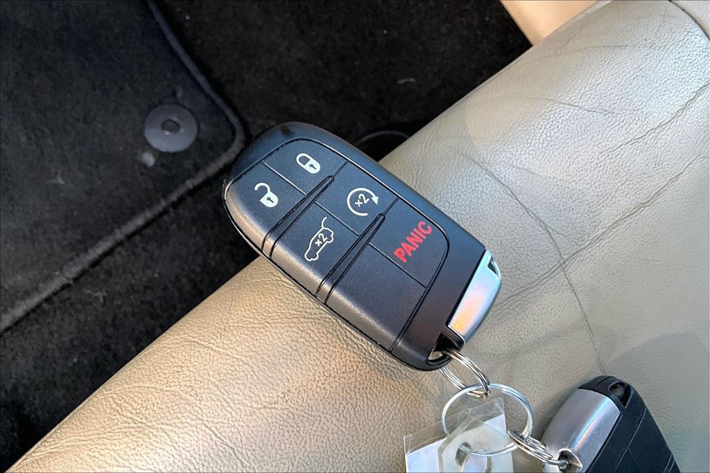 Used 2021 Jeep Grand Cherokee Limited AWD/4WD image 34