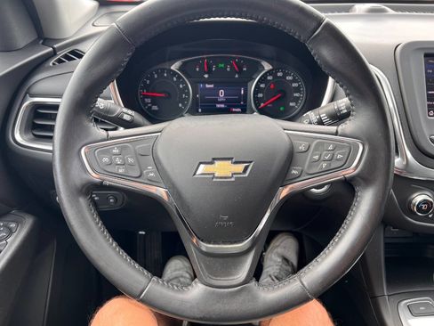 Used 2020 Chevrolet Equinox LT AWD/4WD image 19