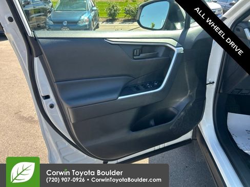 Used 2025 Toyota RAV4 LE AWD/4WD image 21