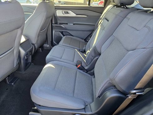 New 2026 Ford Explorer Active AWD/4WD image 7