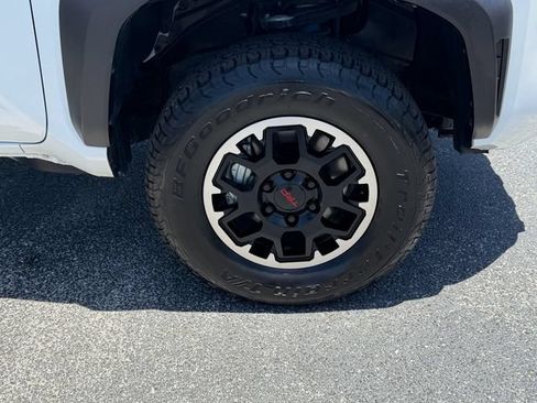 Certified 2024 Toyota Tacoma TRD Sport AWD/4WD image 9