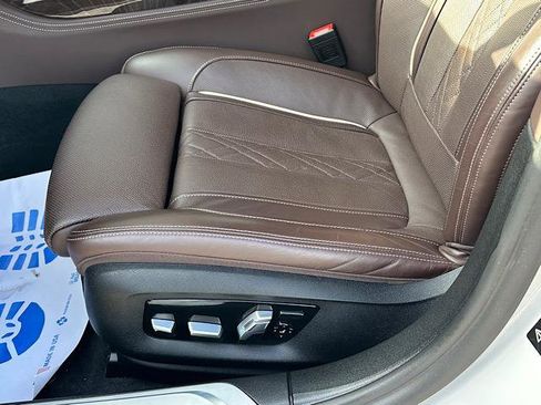 Certified 2022 BMW 740i xDrive w/ M Sport Package image 15