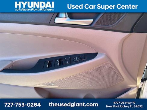 Used 2021 Hyundai Tucson Limited w/ Cargo Package image 9