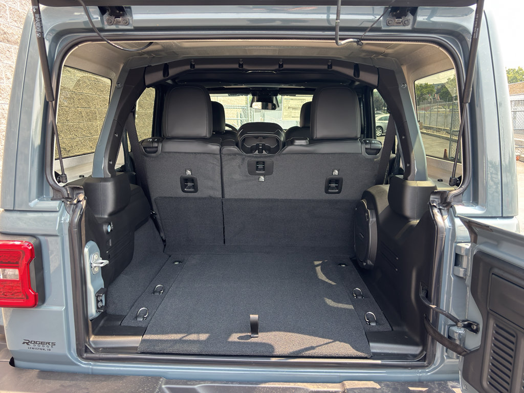 New 2026 Jeep Wrangler Unlimited Rubicon AWD/4WD image 21