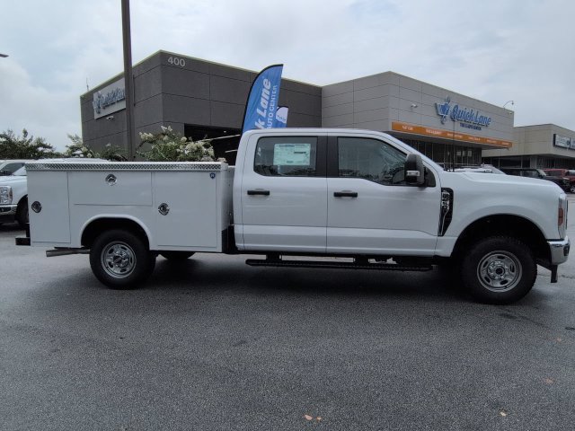 New 2026 Ford F250 XL w/ XL Chrome Package AWD/4WD image 3