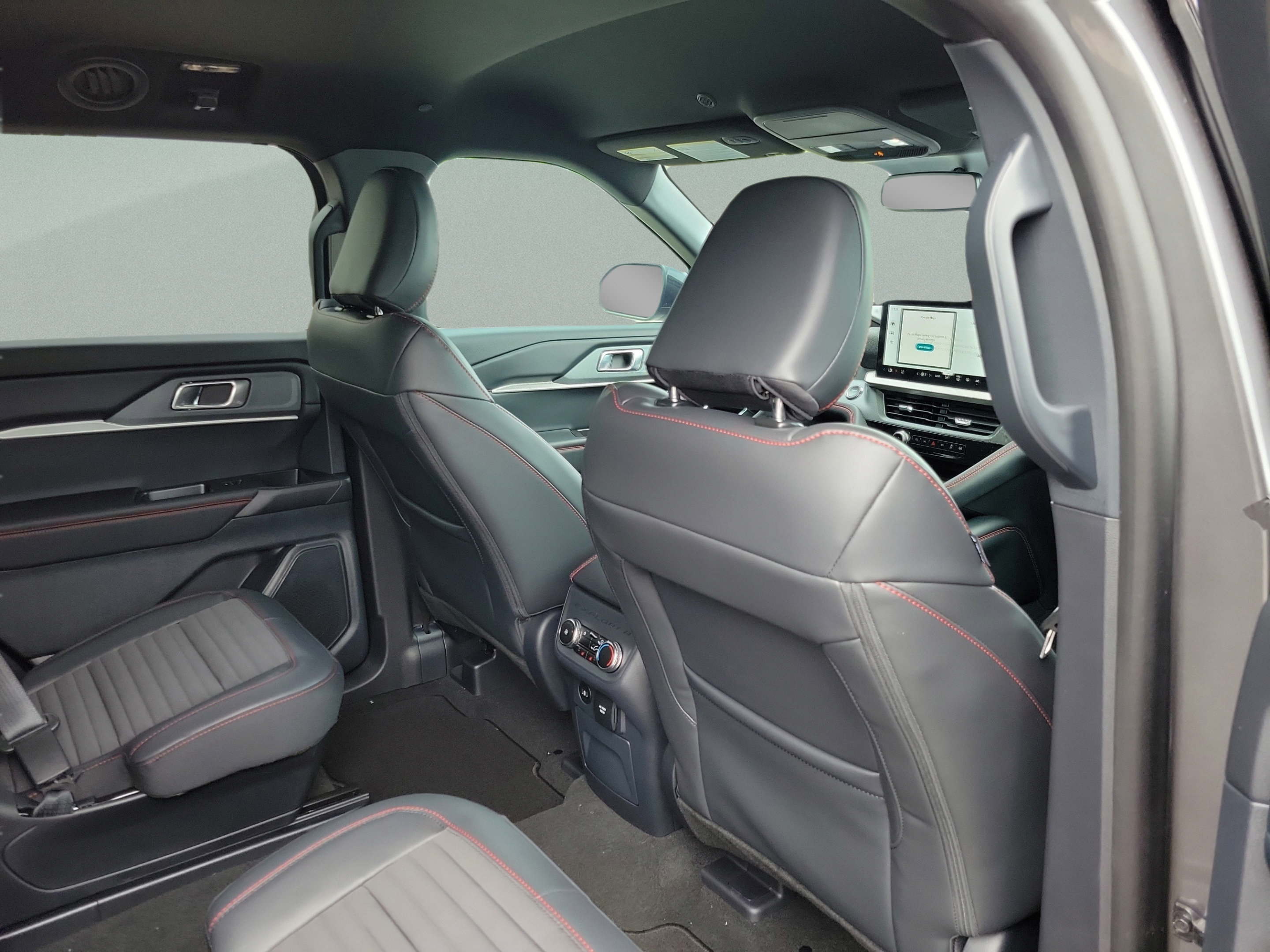 New 2026 Ford Explorer ST-Line w/ ST-Line Street Pack RWD image 27
