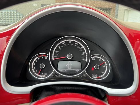 Used 2015 Volkswagen Beetle 1.8T FWD image 26