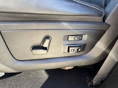 Used 2018 RAM 1500 Laramie image 16