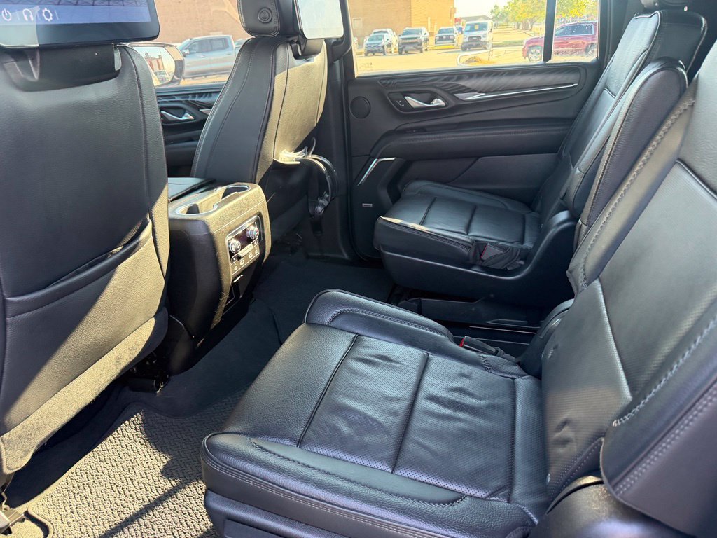Used 2023 GMC Yukon XL Denali w/ Denali Reserve Package AWD/4WD image 21