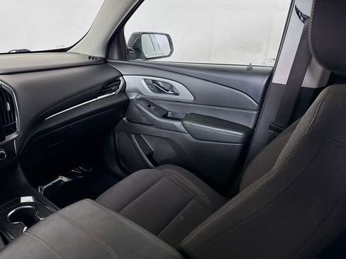 Used 2018 Chevrolet Traverse LS image 23