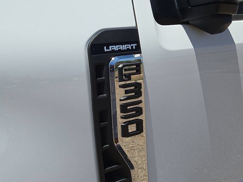 Used 2024 Ford F350 Lariat w/ FX4 Off-Road Package AWD/4WD image 12