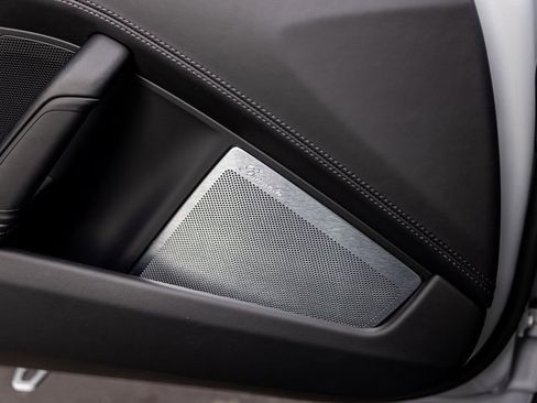 Used 2025 Porsche 911 Carrera 4 GTS image 34