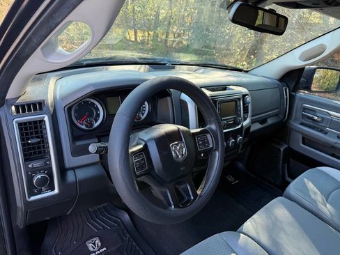 Used 2016 RAM 1500 Classic SLT image 31