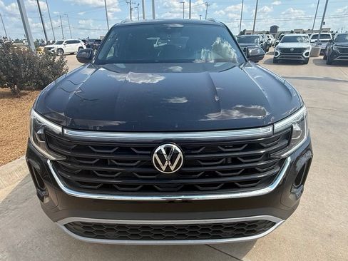 Certified 2026 Volkswagen Atlas Cross Sport SE AWD/4WD image 8