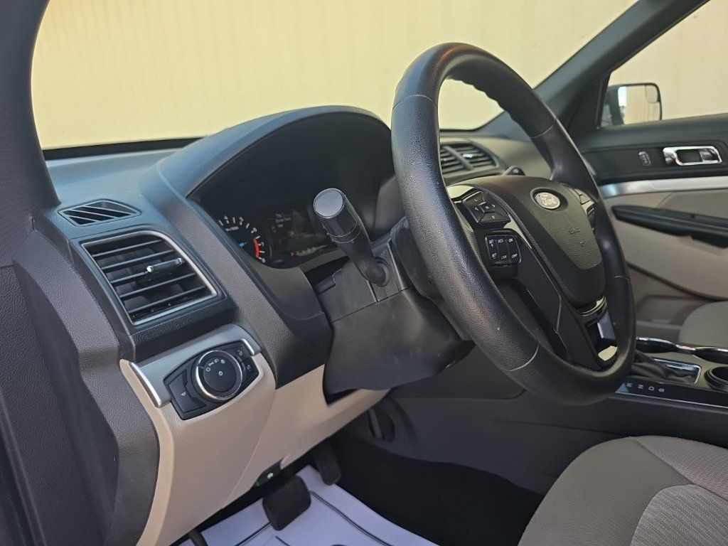 Used 2019 Ford Explorer FWD image 14